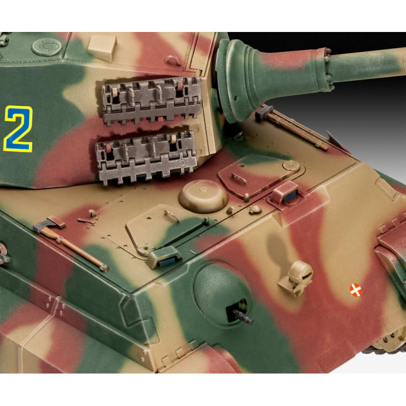 Сборная модель Немецкий тяжелый танкк Tiger II Ausf. B (Henschel Turret) (1:35) 03249 Revell