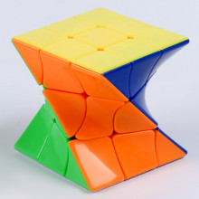 Игрушка механическая "Сложный" 6*6 см 3021092 Shantou Chenghai Hongyuansheng Toys Industrial Co.