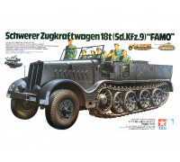 Сборная модель: Немецкий18-тонный тяжелый полугусеничный тягач FAMO с 8 фигурами (1:35) 35239  Tamiya