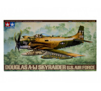 Сборная модель: Американский штурмовик Douglas A-1J Skyraider U.S. Air Force (1:48) 61073  Tamiya
